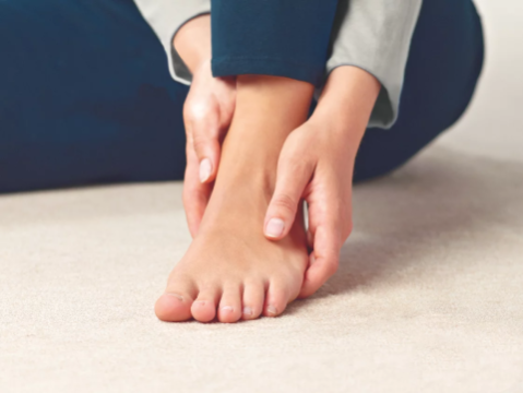 Болят ноги? Ортопедические стельки для лечения плоскостопия